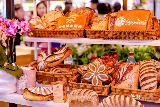 九游娱乐：水龙头里流出各国咖啡！在进博听音乐品咖啡“环游世界”