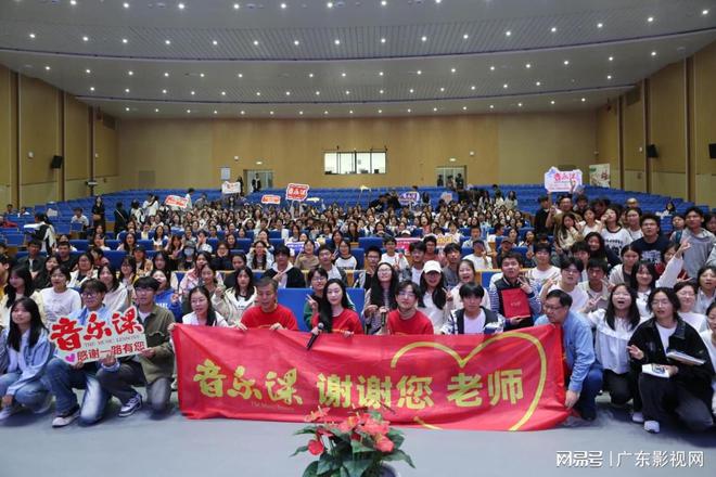 “电影非常真实走进我们的心里”《音乐课》在江西科技学院巡映(图2)