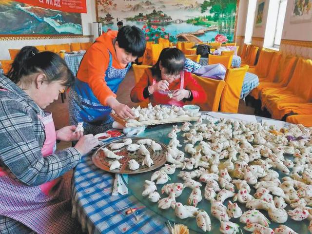 九游娱乐文化：米脂县强化“保护、传承、发展”历史文化让非遗项目留下来、活起来——非遗绘银州匠心传新韵(图3)