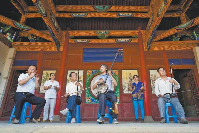 九游娱乐文化：米脂县强化“保护、传承、发展”历史文化让非遗项目留下来、活起来——非遗绘银州匠心传新韵(图6)