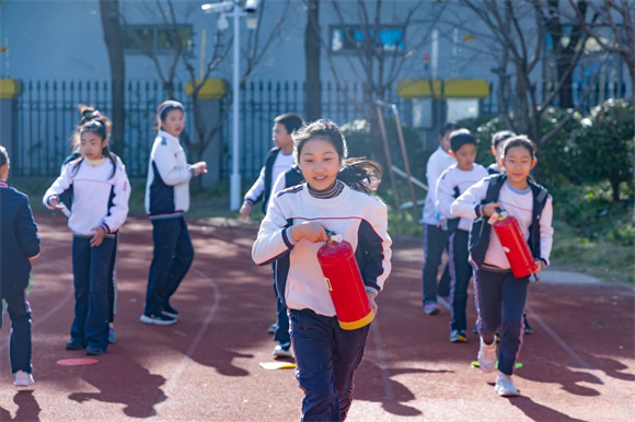 浦东]上戏附属浦东新世界实验小学：“双新”引领实践“数”写教育新篇——学校第二届“新标准、新素养、新活力”青年教师教学比武圆满落幕(图6)
