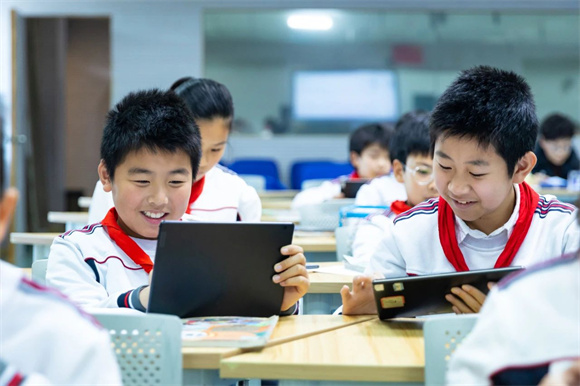 浦东]上戏附属浦东新世界实验小学：“双新”引领实践“数”写教育新篇——学校第二届“新标准、新素养、新活力”青年教师教学比武圆满落幕(图7)