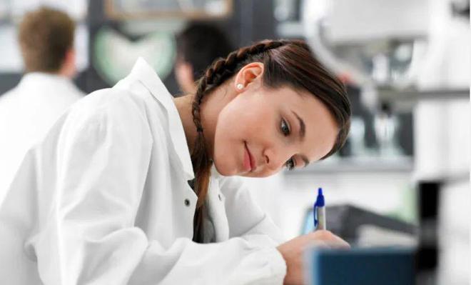 九游娱乐：美国大学最烧钱的15个专业看完我捂紧了钱包…(图15)