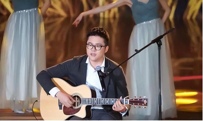 九游娱乐文化：他创作了《小白杨》等歌曲38岁早逝妻子李湘至今未婚(图2)