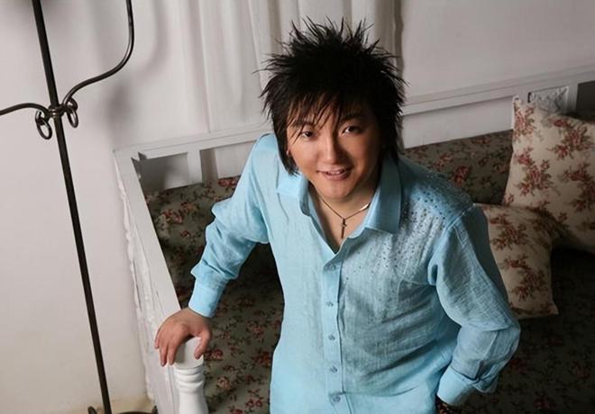 红过周杰伦靠《老鼠爱大米》赚17亿如今只能赔本开演唱会？(图11)