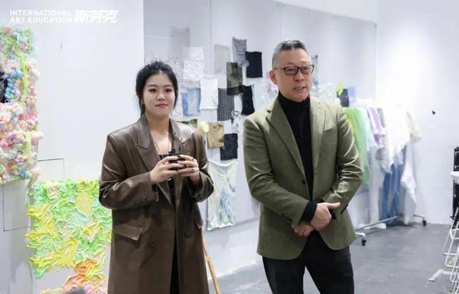 九游娱乐文化：沉浸式体验跟随周老师解锁新东方斯芬克艺术留学(图2)