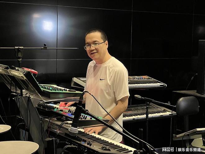 九游娱乐：小格：用史诗音乐讲述时代故事的青年作曲家(图1)