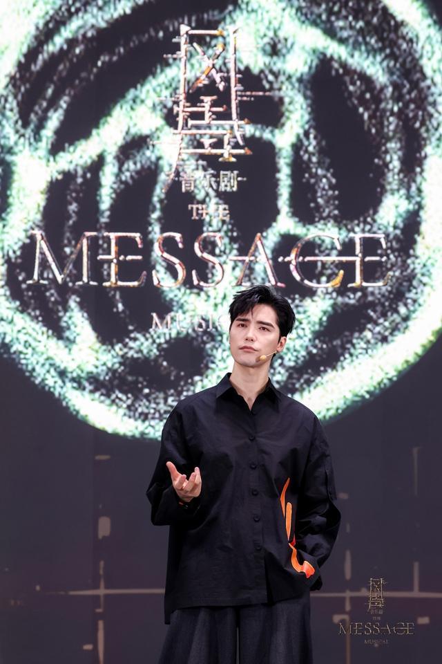 阿云嘎：音乐剧《风声》是写给英雄的一封致敬信