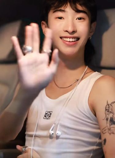 九游娱乐：伊能静庾澄庆儿子恩利首支舞曲《luvaboy》即将上线预告感谢宋雨琦称妹妹米粒是其最大支持者(图3)