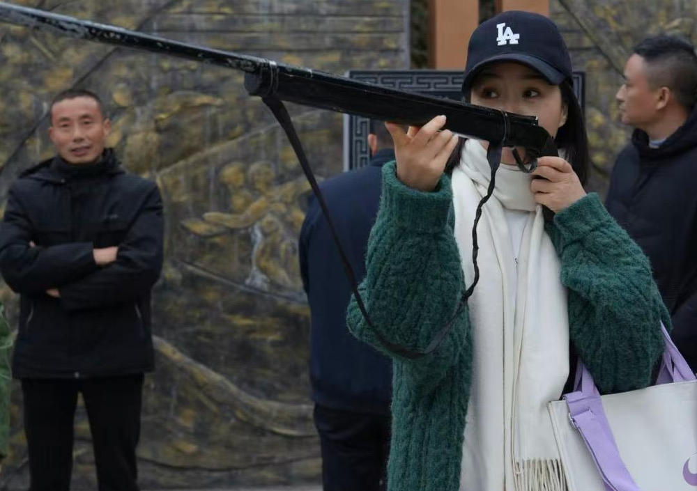 九游娱乐：湖南洞口：雪峰山脉细“嗅”烽火(图2)