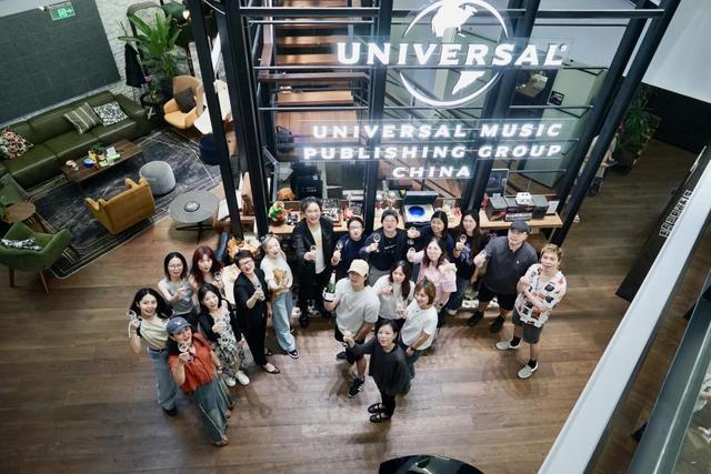 签约“民谣诗人”马条环球音乐版权中国将全球代理其词曲版权(图2)