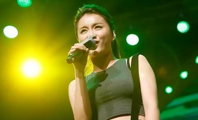 九游娱乐文化：好声音没夺冠却嫁给了爱奇艺总裁34岁就已经成为人生赢家！(图13)