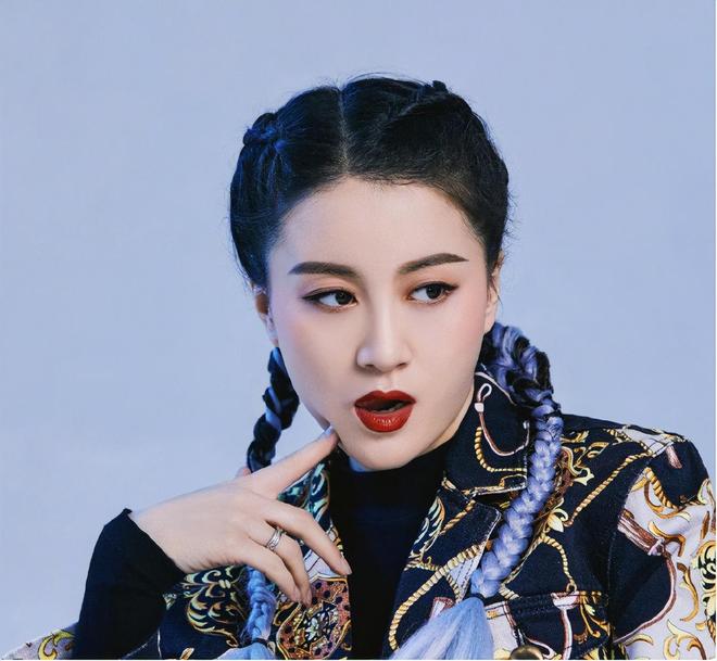 九游娱乐文化：好声音没夺冠却嫁给了爱奇艺总裁34岁就已经成为人生赢家！(图12)