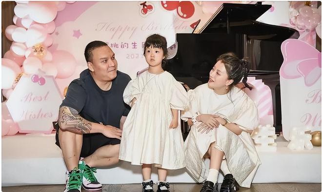 九游娱乐文化：好声音没夺冠却嫁给了爱奇艺总裁34岁就已经成为人生赢家！(图21)