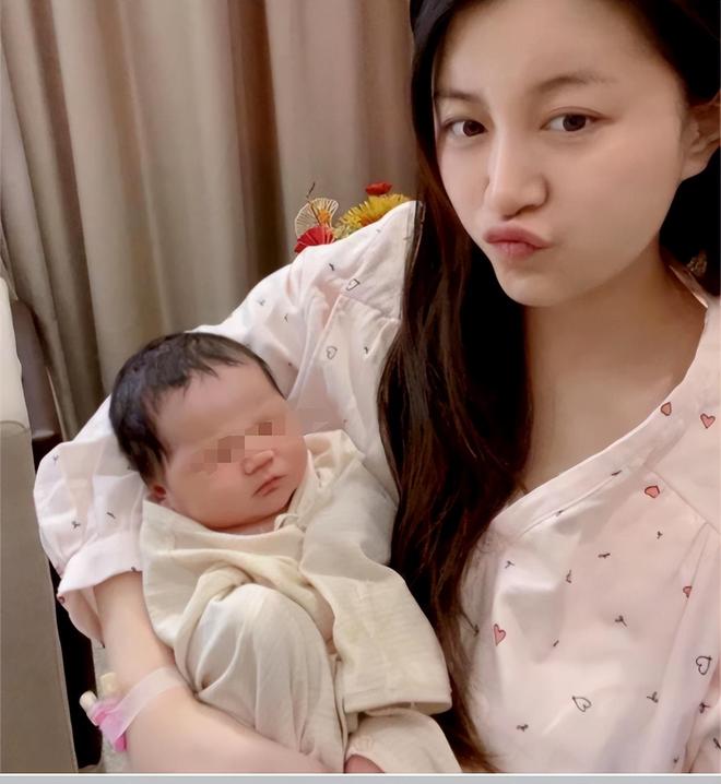 九游娱乐文化：好声音没夺冠却嫁给了爱奇艺总裁34岁就已经成为人生赢家！(图22)