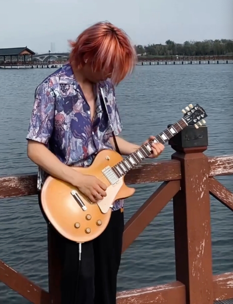 刘经纬-用音乐书写青春用旋律铭记历史(图2)