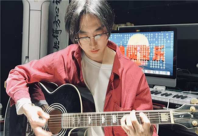刘经纬-用音乐书写青春用旋律铭记历史(图4)