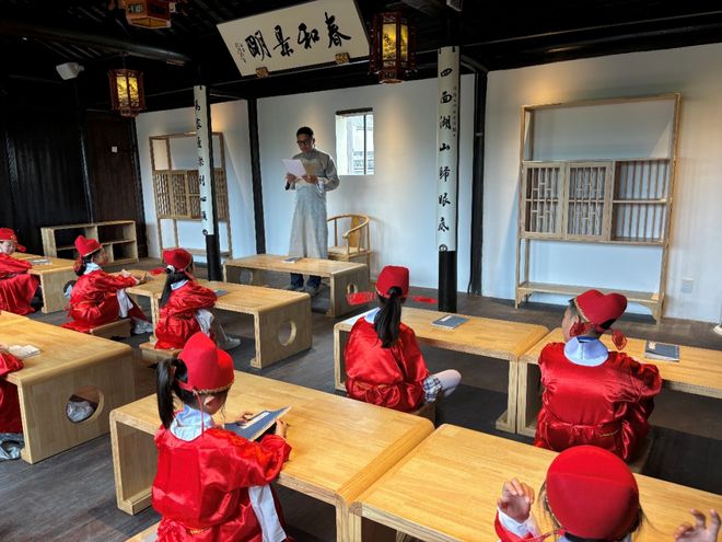 九游娱乐文化：“梦谦文化艺术工作室”入驻苏州家风馆(图4)