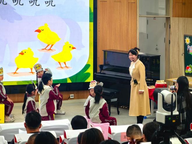 魔法耳朵听农场吉他弹唱做红烧肉？松江这所学校的音乐课太有趣了！