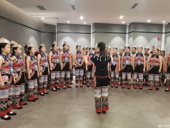 压轴登场！昆明市艺术学校合唱团第三届西部学校音乐周再创佳绩(图6)