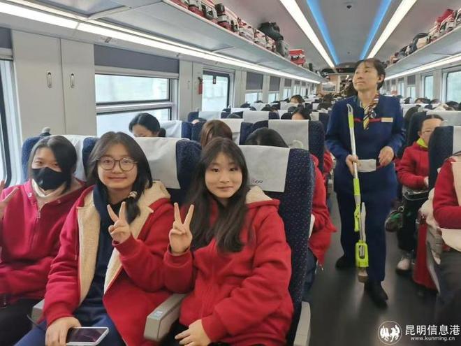 压轴登场！昆明市艺术学校合唱团第三届西部学校音乐周再创佳绩(图7)