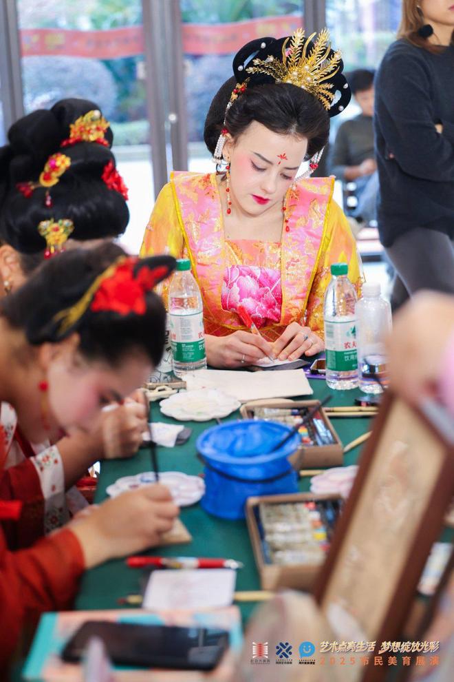 普通学员变身舞台主角上海市民艺术夜校秋季班“交卷”！(图3)