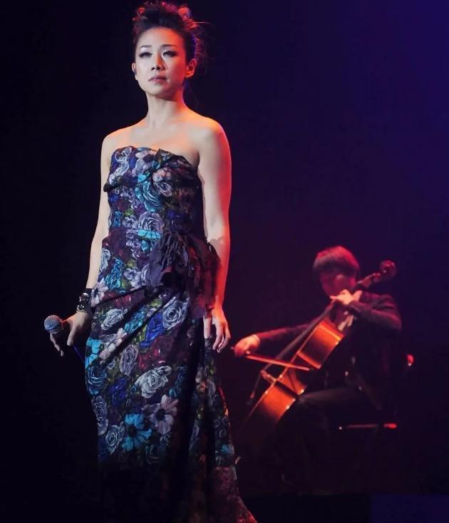 九游娱乐：离婚20年后再看李宗盛现状才明白他为何称林忆莲为“往事”(图6)