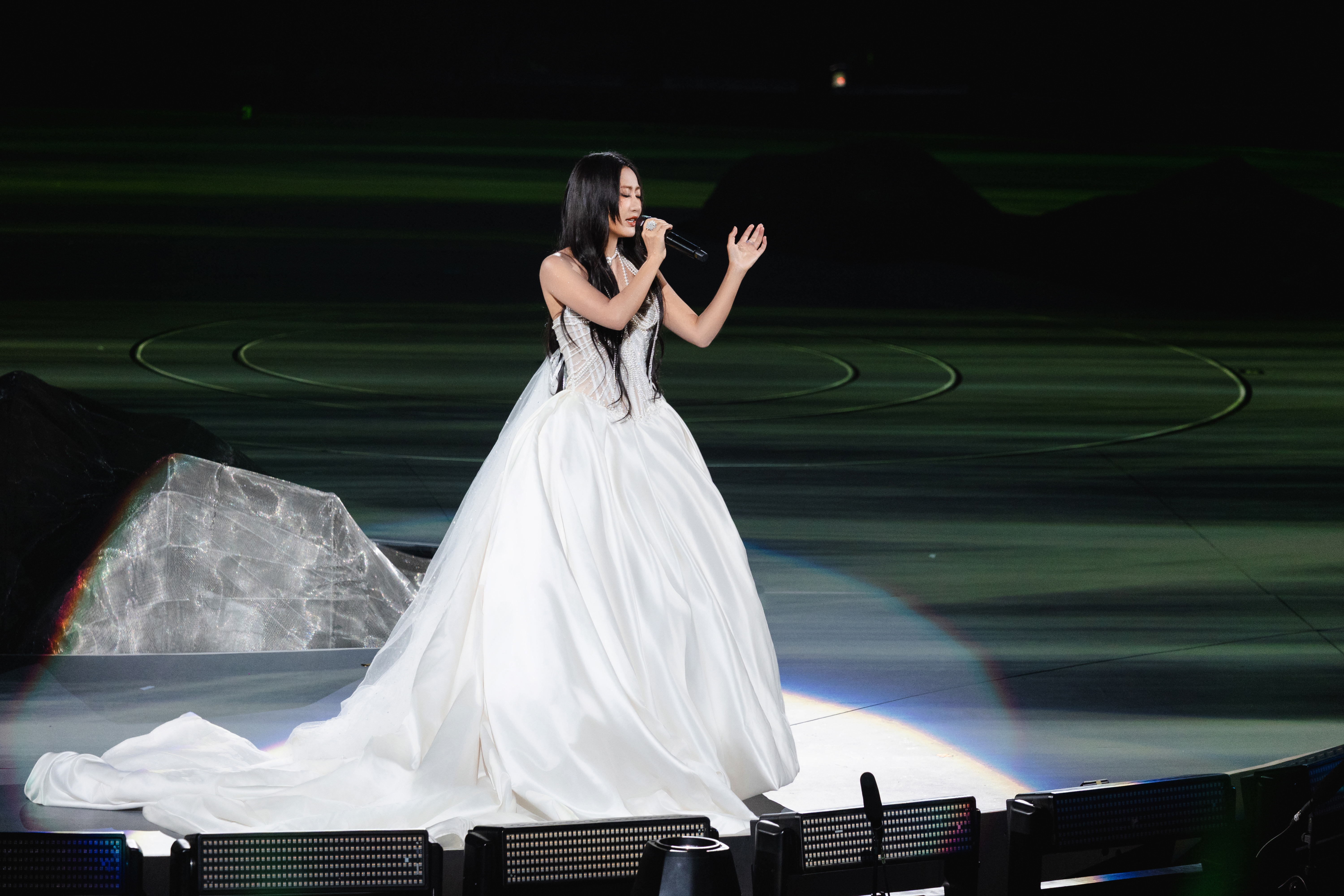 九游娱乐：陈粒武汉跨年演唱会圆满落幕在音乐中奔向新的篇章(图5)