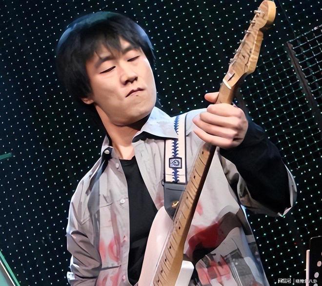 音乐传奇：从辉煌到白发回忆曾红极一时的岁月(图8)