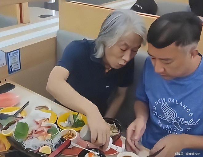 音乐传奇：从辉煌到白发回忆曾红极一时的岁月(图12)