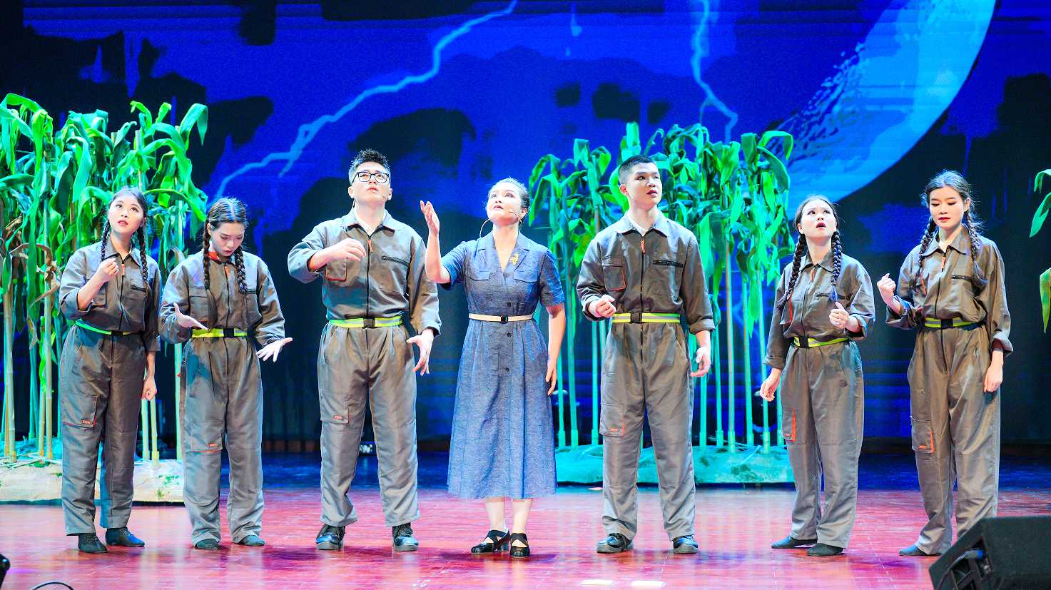 广西工业职业技术学院原创音乐剧《糖·心》荣获“金孔雀·中国民族戏剧”优秀奖项