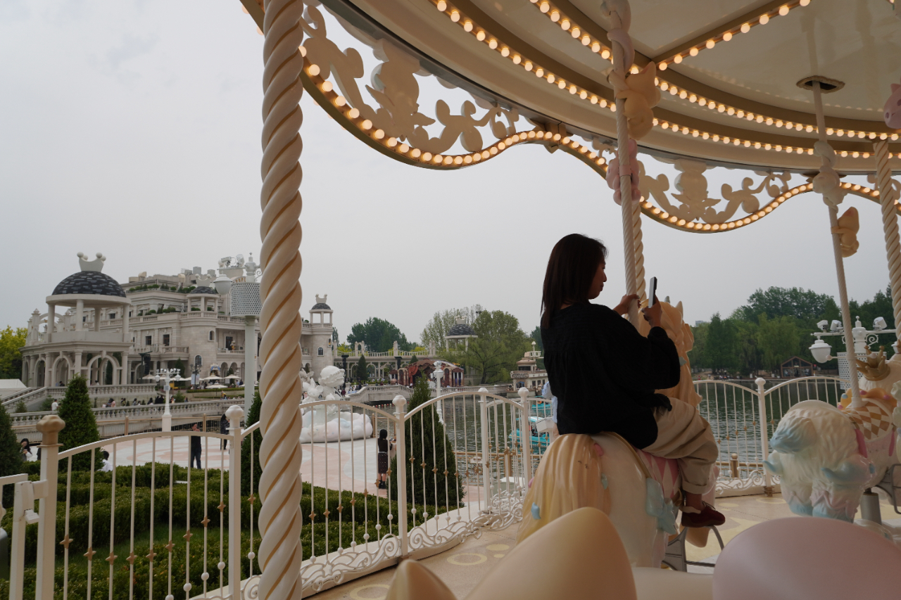 九游娱乐：泡泡玛特城市乐园补上的不只是海盗船、跳楼机(图4)