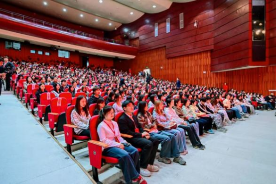 2026年贵州省“典耀中华”主题读书行动暨全民阅读活动周宣传活动在遵义举行(图3)